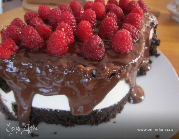 Оставшаяся часть верхнего яруса пошла на домашнее съедение.) 