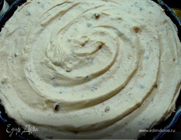 Выложить крем в форму и хорошо разровнять поверхность.Убрать в холодильник на 2-6 часов.