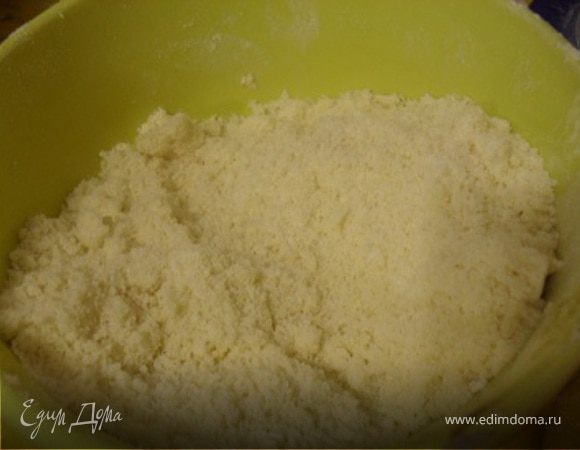 Для начинки так же перетереть муку,сахар и масло в крошку.