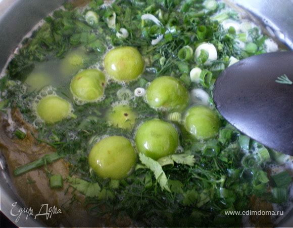 Затем алычу или сок одного свежо выжатого лимона.
