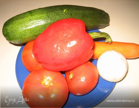 Вымыть все овощи, грудку.