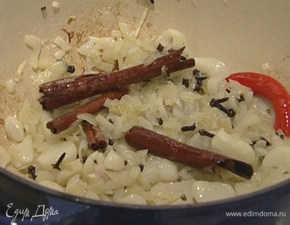 Всыпать рис, все перемешать.