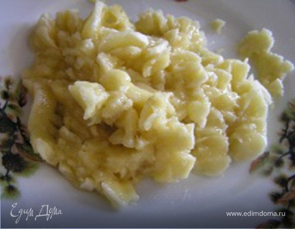 Бананы размять вилкой.