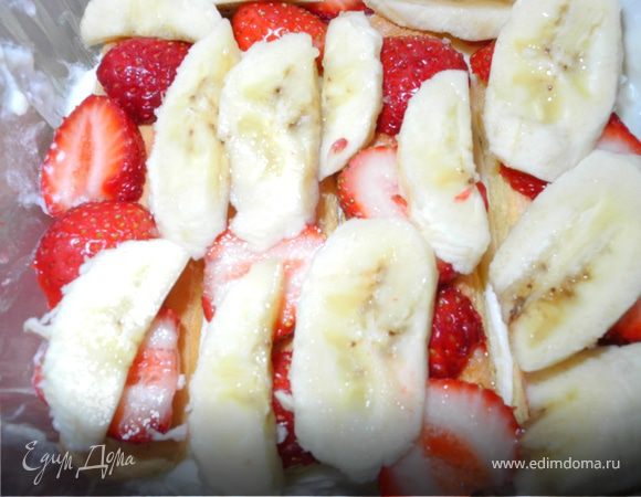 Затем слой бананов.