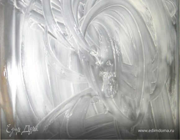 Духовку разогреть до 180гр.
Форму смазать маслом.