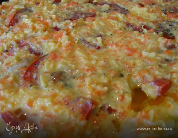 Выкладываем заливку и ставим запеканку в разогретую до 230гр. духовку на 30 мин.