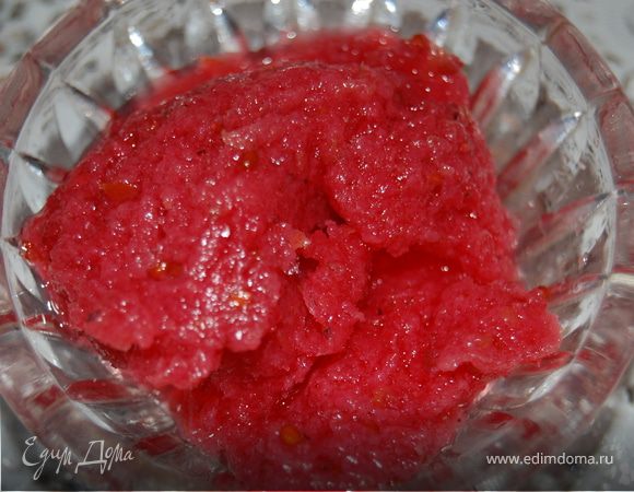 В итоге получилось ТО САМОЕ вкуснейшее мороженое! И еще…вчера была в гостях моя мама, я ее угостила и… она попросила у меня рецепт!!!! Я была просто счастлива! Всем приятного аппетита!P.S. снова так много вкусных фоток, что все в рецепт не залезли, придется добавить ниже, кому интересно - милости прошу!