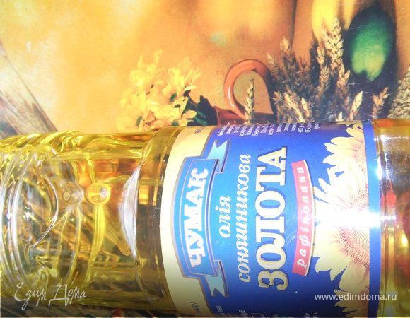 В ягодно-сметанную массу добавляем масло.