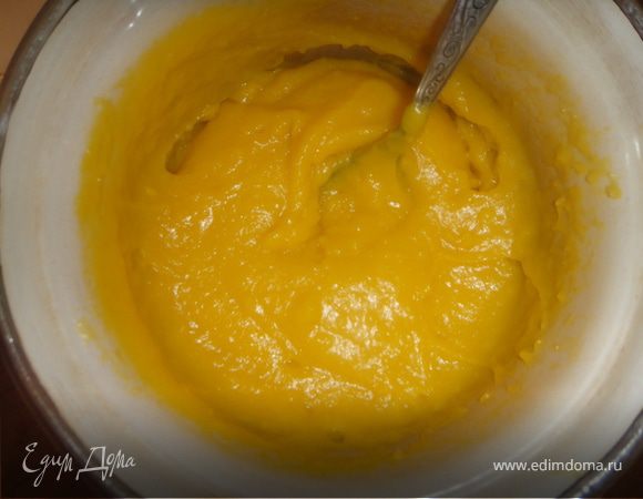 добавить 1 ст муки,хорошо размешать и по одному добавить 5 яиц,перемешать и тесто готово)