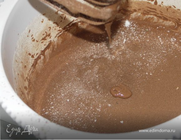 Всеять какао..несколько оборотов миксером..