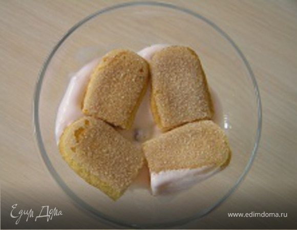 кусочки печенья (поломать в зависимости от формы креманок).