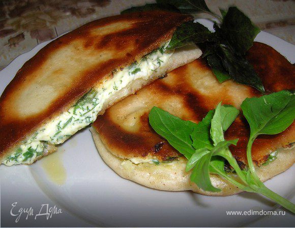 Обжарить до золотистого цвета на растительном масле.

Хрустящая корочка и сочная начинка. Очень вкусно.