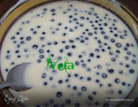 К сметане добавить растопленный желатин,перемешать.