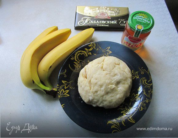 Сделать песочное тесто, у меня постное, но вы можете и свое сделать, классическое со сливочным маслом