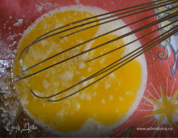 Растопить сливочное масло и добавить