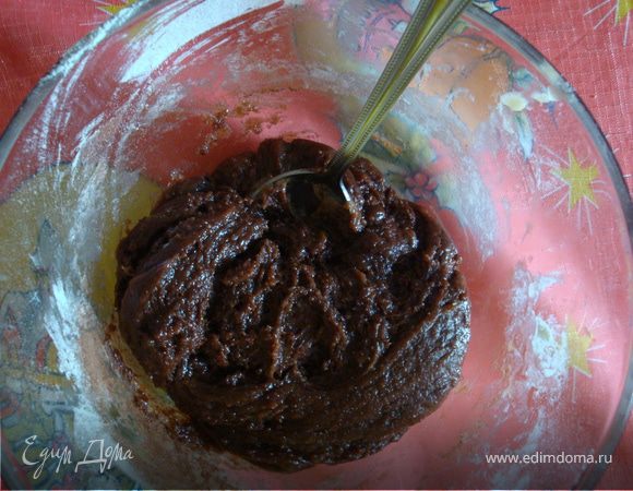 Добавить какао, интенсивно замешать