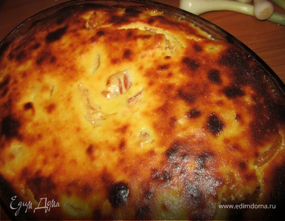 Поставить в духовку на 20-30 минут.
После выпекание охладить и нарезать на кусочки.