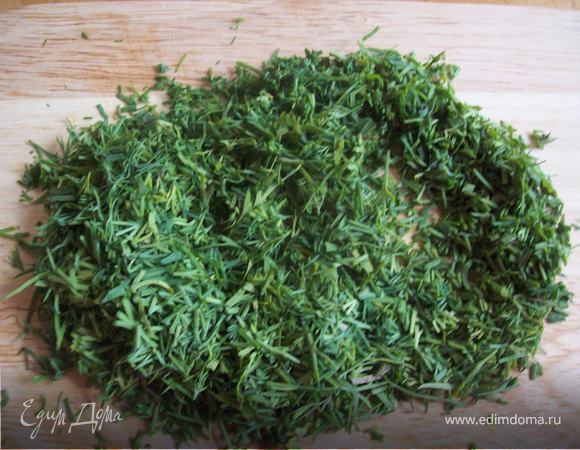 мелко нарубите зелень