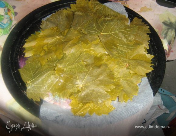 Выключить огонь, оставить на несколько минут. Вынуть, обдать холодной водой, обсушить.