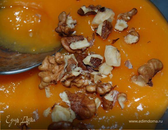 Соединяем все вместе и посылаем в морозилку, часа на 2-3. Один раз я достала и перемешала.