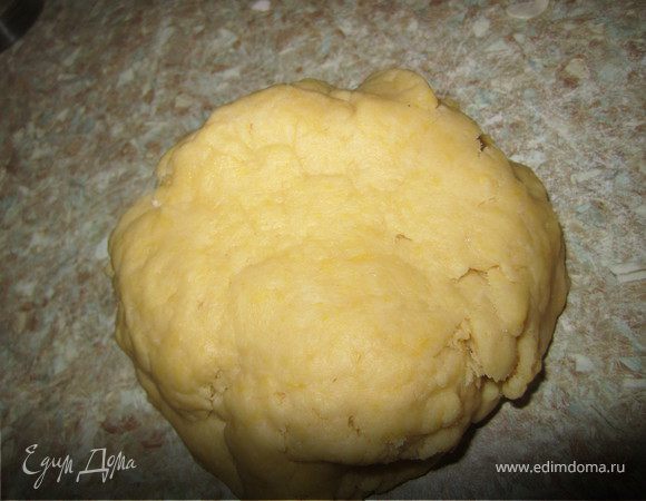 Замесить тесто.