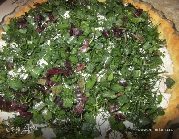 Выложить зелень.