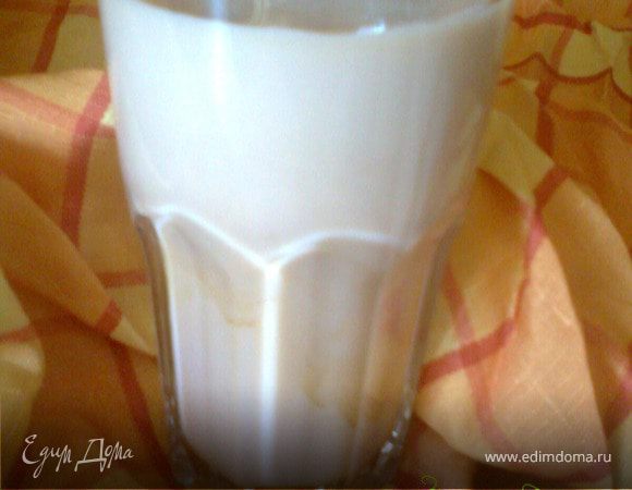 К ликеру добавляем 2/3 молока.