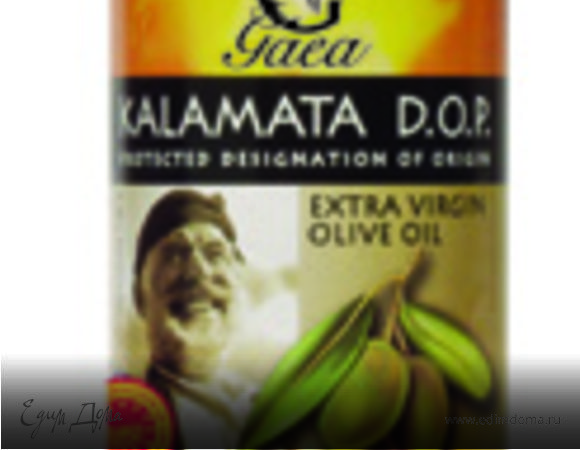 Поставьте торт в холодильник, чтобы он мог охладиться и застыть.
Перед подачей на стол удалите форму и посыпьте торт какао-порошком.