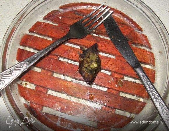 Готовое блюдо украсьте зеленью и приятного вам аппетита!
Этот вариант можно сделать и вегитарианским, если подчеревок заменить грибами.
Очень вкусно получилось! Только "попка" и осталась :)