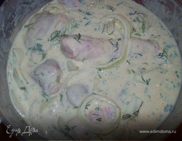 все хорошенько перемешиваем...пробуем не надо ли что-нибудь добавить..и отправляем в холодильник...предварительно закрыв шашлык крышкой