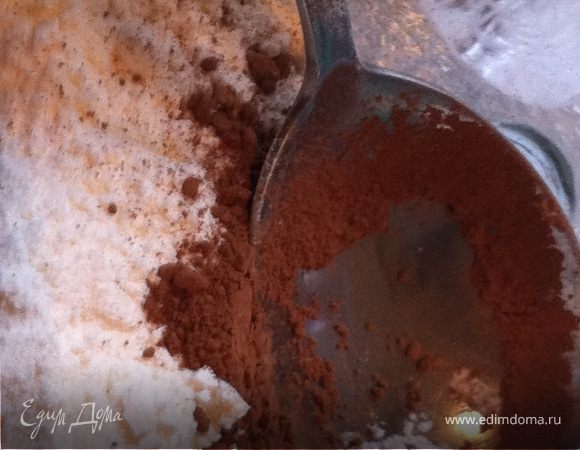 С тестом – все как всегда. Смешала, убрала в холодильник.