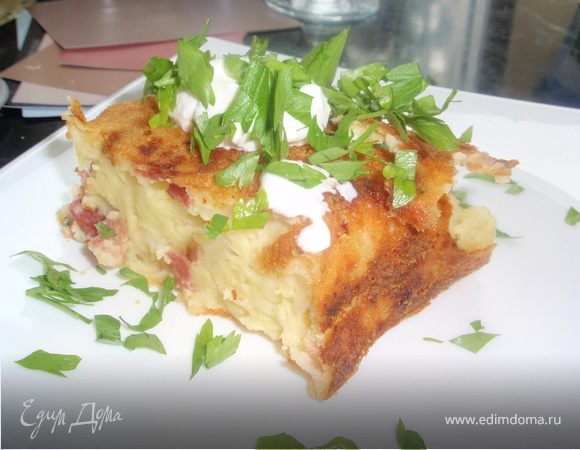 Подавать со сметанкой и свежерубленной зеленью, приятного аппетита!