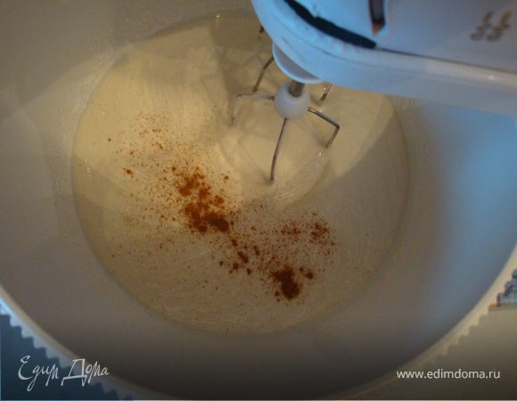 Добавить корицу