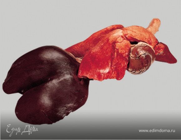 П.С.:Многие пишут,что не встречали потрошков барашка...Решила небольшое пояснение внести.Ливер барашка на удивление дешёвый продукт:0.Мясники говорят,что он не популярен...Большинство людей предпочитают покупать привычный говяжий,свиной или куриный.Между тем по вкусу ливер барашка не только не уступает перечисленным,но и я бы сказала превосходит..нежный,никакого запаха и вообще более диетический.Так вот спрашивать его надо там,где продают баранину.Он не всегда есть в продаже,но мы просим мясников оставить нам его и позвонить когда будет.Вы удивитесь..весь ливер который я приготовил и плюс 4 почки которые пошли на другое блюдо обошлись мне в 120р(!) и это при том,что баранина самое дорогое мясо на нашем рынке.Так что если Вы покупаете баранину,поинтересуйтесь у мясником ливером барашка и не разочаруетесь,я Вас уверяю:)Фото из интернета.