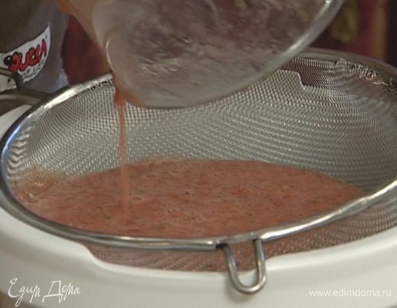 Протереть все через сито.