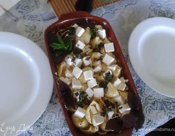 И быстренько на стол. Желательно и чтобы тарелки были горячими.