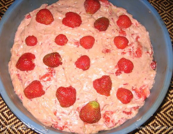 А это был эксперимент с клубникой вместо яблок. По всеобщему мнению вариант с яблоками оказался намного лучше.