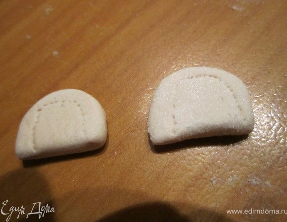 Делаем ушки.