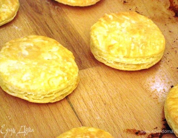 Которые ровненькие сделала сладкими, слепленные руками солененькими. Солененькие сразу присыпала ароматной солью Оранжевым настроением. Выпекаем при 200 гр. мин. 15 (до красивой золотистости)