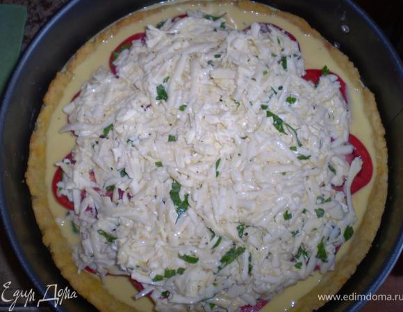 и сверху поливаем заливкой... и запекаем еще около 40 минут. Ну вообще поглядывайте, может и меньше.