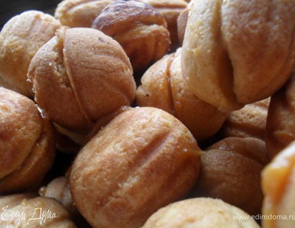 Ставим чайник, собираем до конца все орешки и пьем чай...