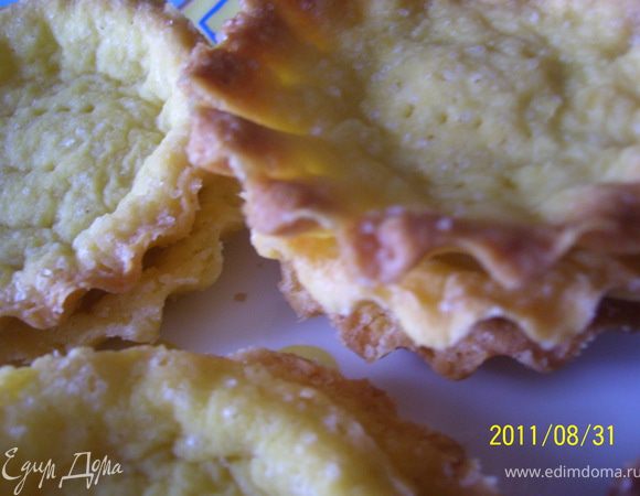 Духовку разогреть до 210С. выпекать 10-12 минут.