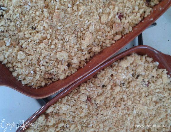 Засыпать все "крошками".