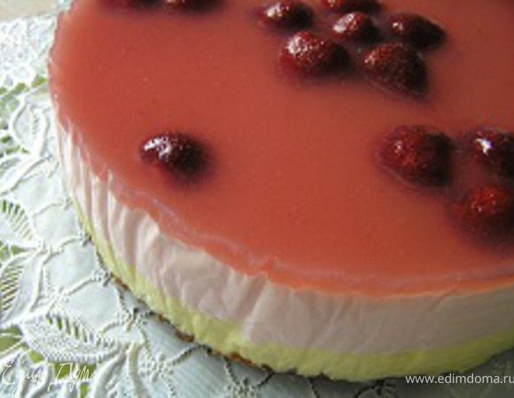 Застывший торт вынуть из формы на подготовленное блюдо. Если Вы уже устали, следующие шаги можно не делать. Торт красив и готов к употреблению! :)