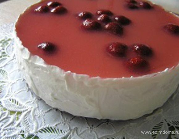 А мне хотелось продолжения, творческий процесс затягивает ;) Итак, взбить сливки и обмазать бока торта.