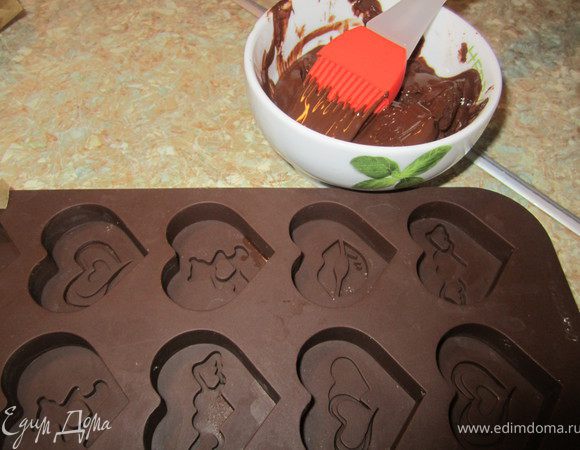 Растопить шоколад.