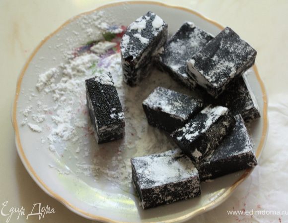 При желании можно обвалять в сахарной пудре.