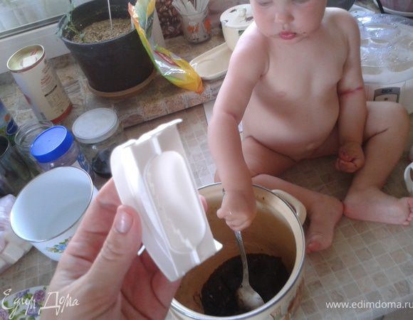 Впринципе, можно обойтись и без этого. Просто руками налепить котлеток и в морозилку на пару минут. 