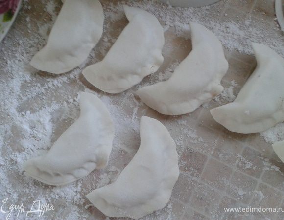 Защипываем пальчиками :-). Оставляем подсыхать на пудре. 