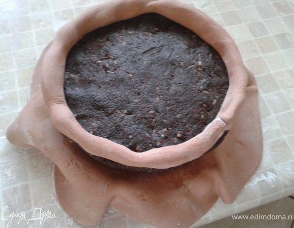 Валик из мастики (бортик глиняной тарелки)